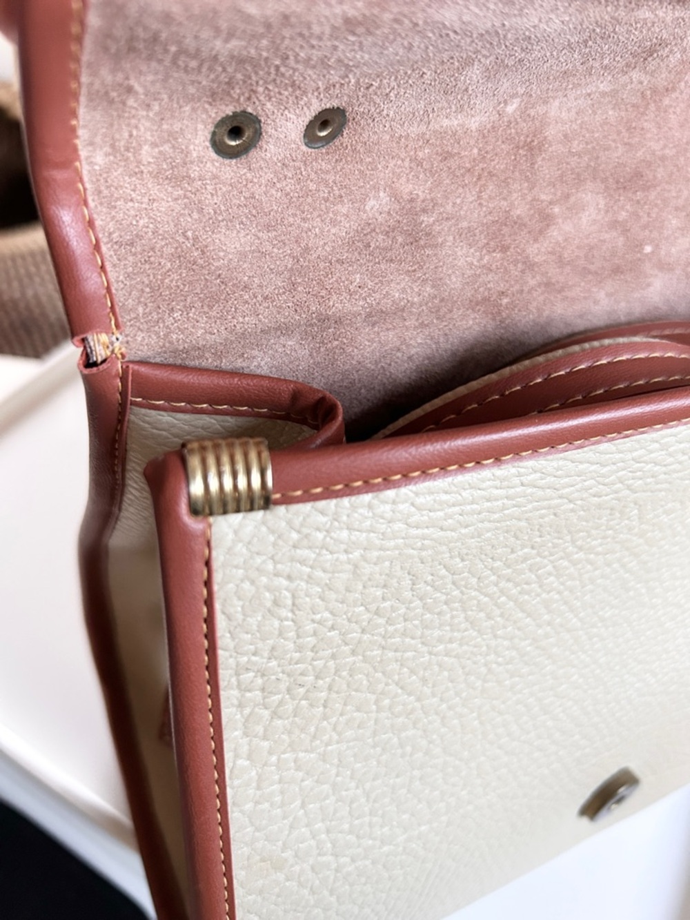 Beautiful vintage Dooney & Bourke Cream and Brown Leather Top-Handle Satchel - Picture 8 of 8
